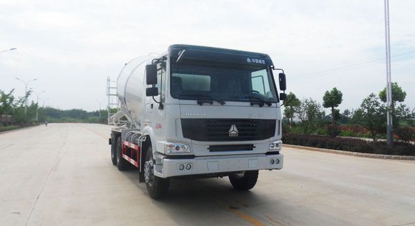 斯太尔后双桥混凝土搅拌运输车