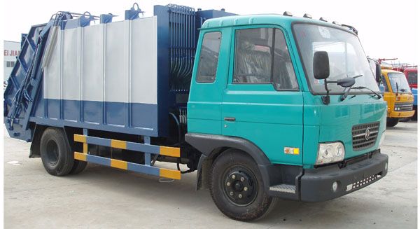东风轻型压缩式垃圾车