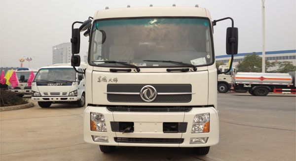 东风天锦扫路车