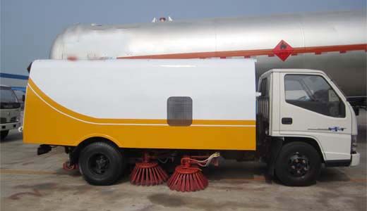江铃扫路车