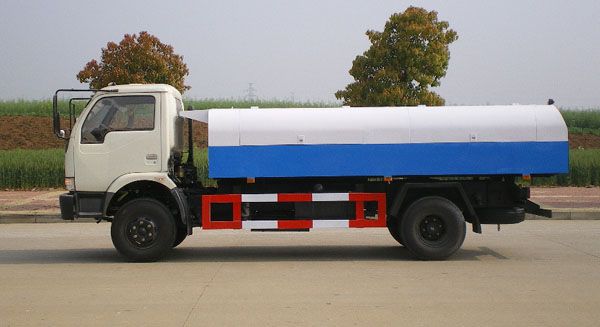 东风轻型自卸式垃圾车