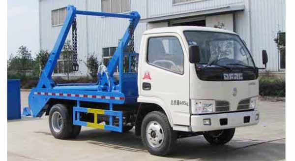 东风轻型摆臂式垃圾车