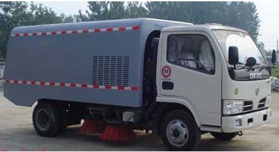 东风福瑞卡扫路车