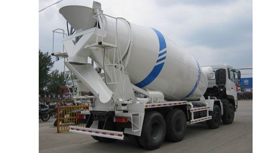 东风大力神前四后八混凝土搅拌运输车