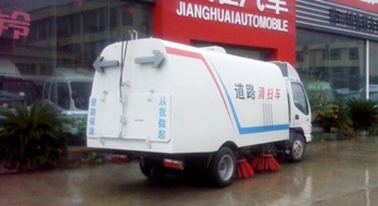 江淮扫路车