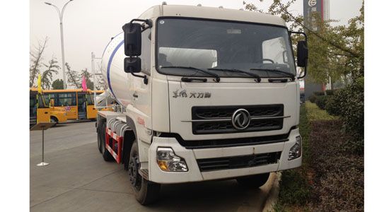 东风天龙后双桥混凝土搅拌运输车