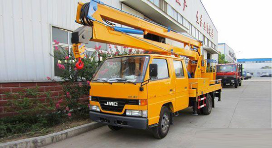 江铃单桥双排高空作业车