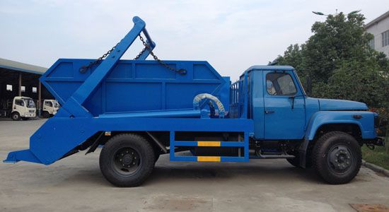 东风145摆臂式垃圾车