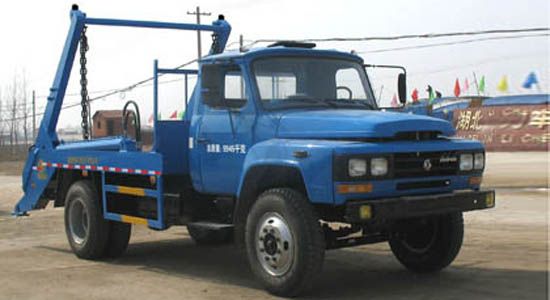 东风145摆臂式垃圾车