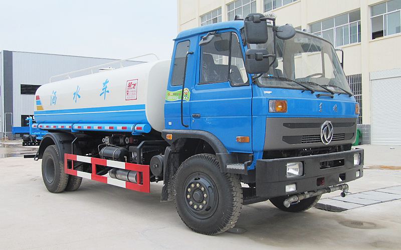 东风153型洒水车（15吨）