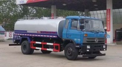 东风145国五洒水车