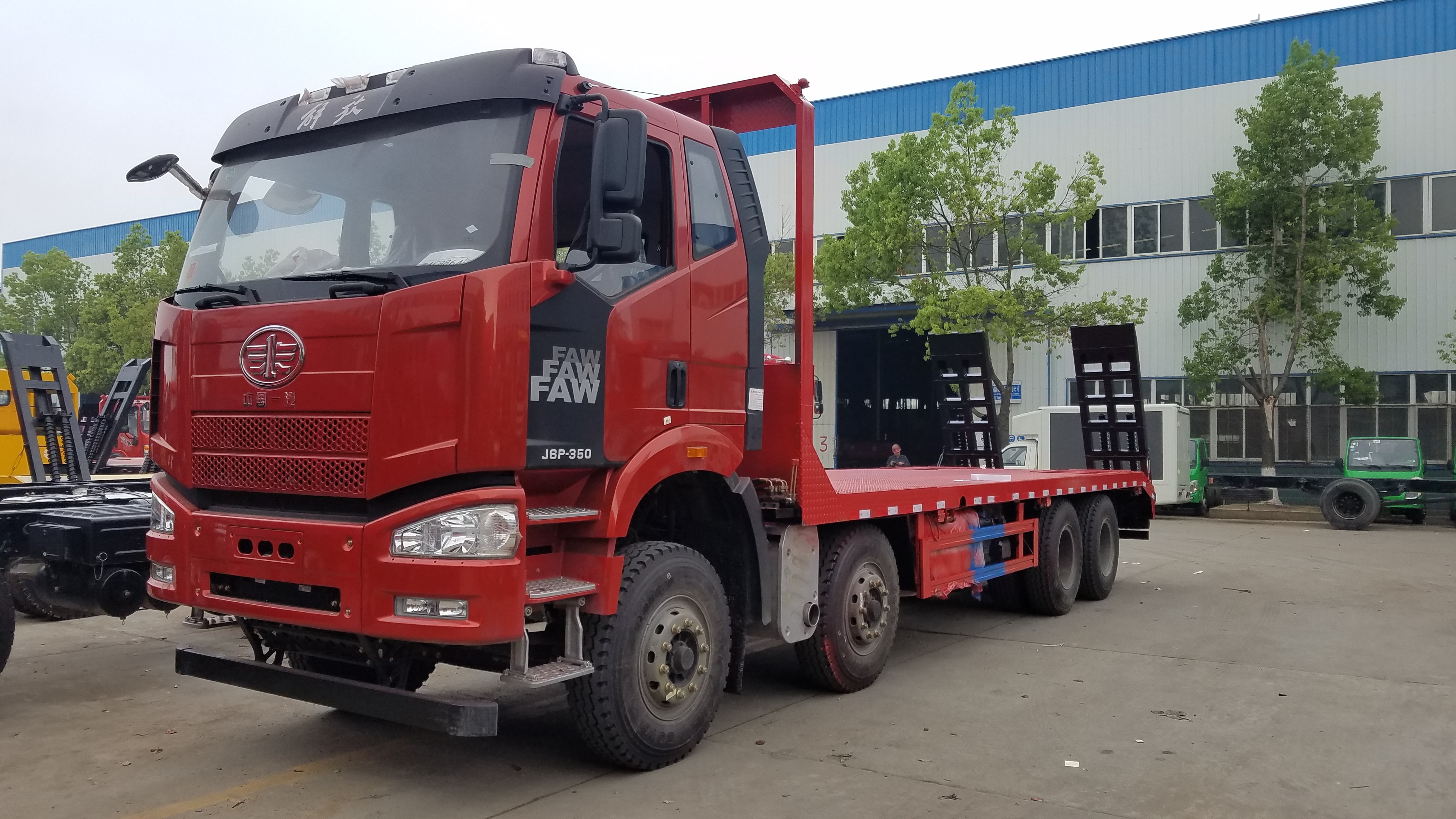 解放前四后八国五平板运输车