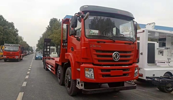 国六东风锦程前四后八凹式平板运输车