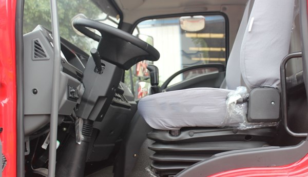 国六东风专底D1单桥平板运输车