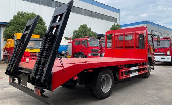 国六重汽豪曼单桥平板运输车