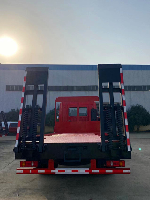 东风景程单桥平板车