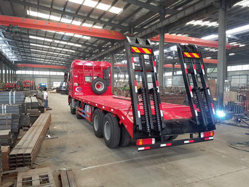 国六新款JK6解放前四后八平板运输车