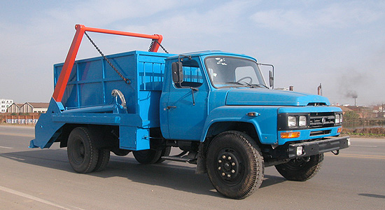 东风金霸摆臂式垃圾车