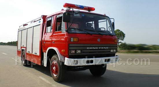 东风D9消防洒水车 6吨泡沫消防车