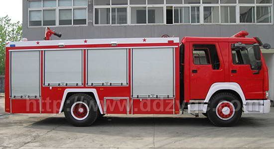 东风D9消防洒水车 6吨泡沫消防车