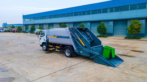 东风10方多利卡压缩式垃圾车