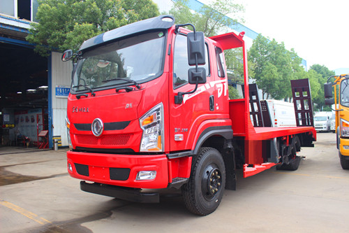 东风专底D1单桥平板车12吨以内挖机