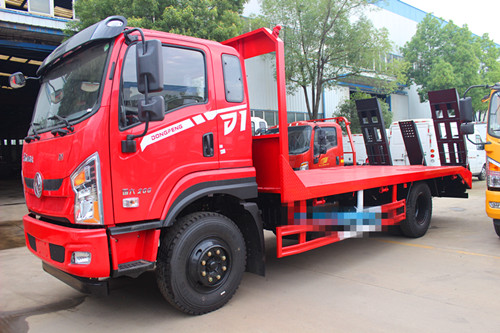 东风专底D1单桥平板车12吨以内挖机