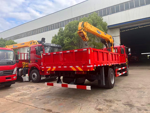 陕汽轩德X9单排随车吊