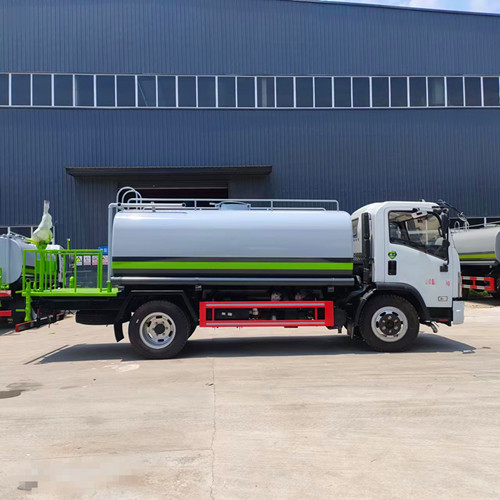 东风福瑞卡9.8方洒水车