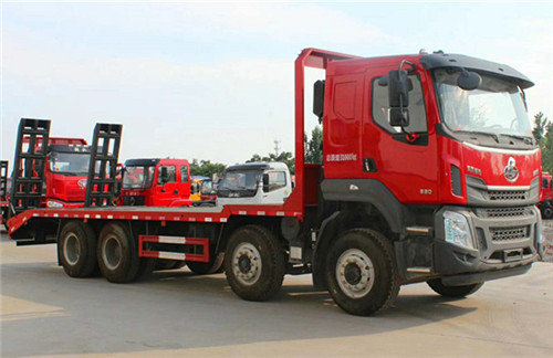 柳汽乘龙H5前四后八平板车