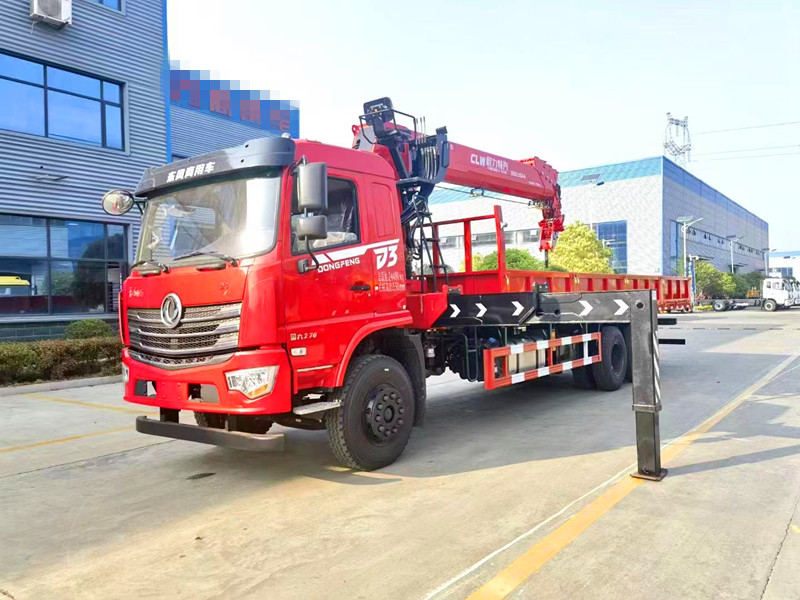 东风后八轮14吨随车吊运输车