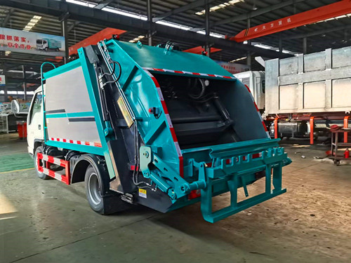 蓝牌4.8方压缩垃圾车